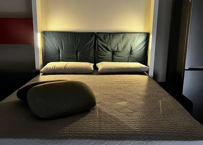 Urban House - Comfy Flat Navigli Milan Center